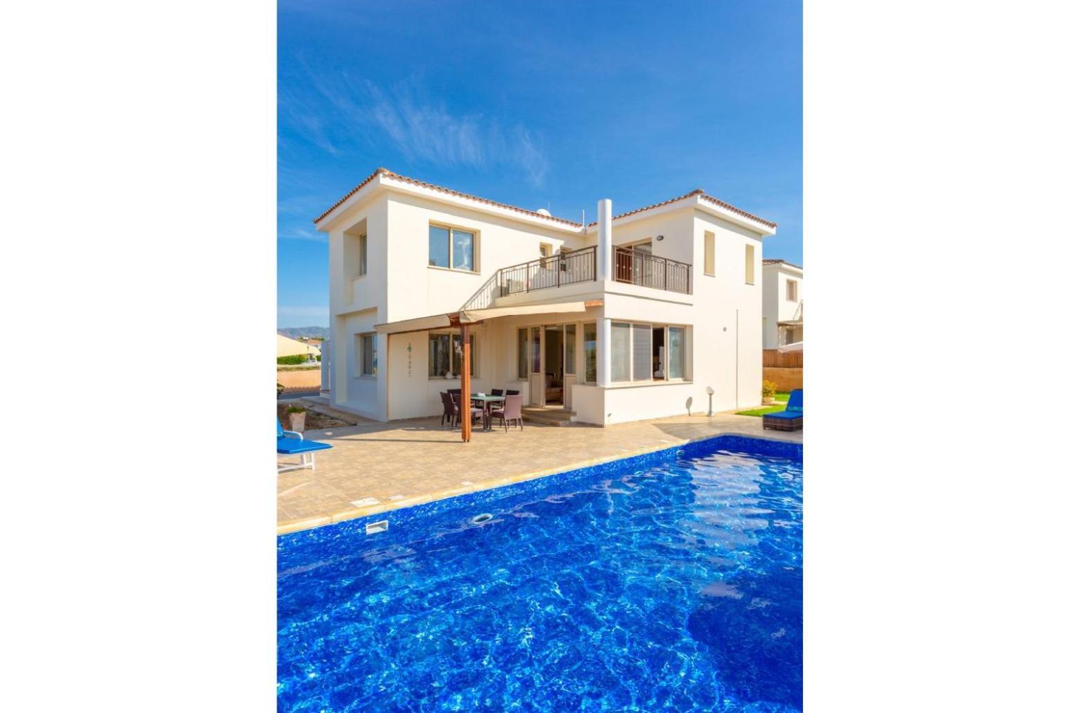 Villa Seashore One Paphos Extérieur photo